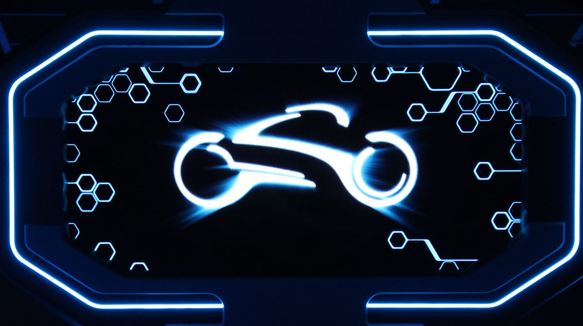 bioreconstruct's tweet image. Over 2 years of screen burn-in starting to be evident in the Tron queue video.