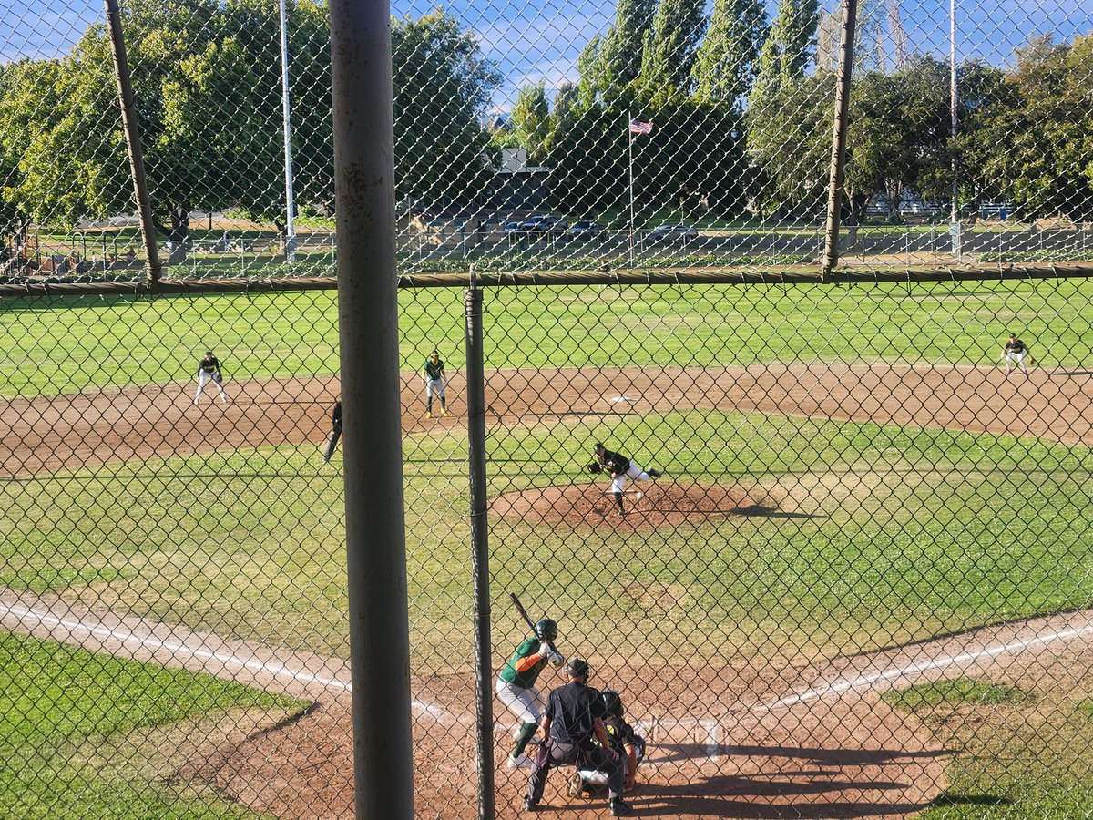 RFWill149's tweet photo. Dublin Leprechauns vs Vallejo Seaweed (Working PA) #DublinLeprechauns #VallejoSeaweed #PecosLeague #IndyBall https://t.co/IAQ6xln5Tx