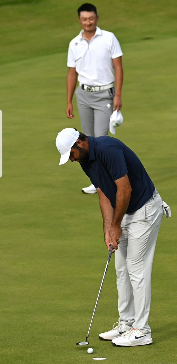 billybobnc27's tweet image. Here's what an overmatched opponent looks like.
He takes it well.
@wbtradio
@TigerWoods
@PhilMickelson
@phil_hellmuth
@TomBrady