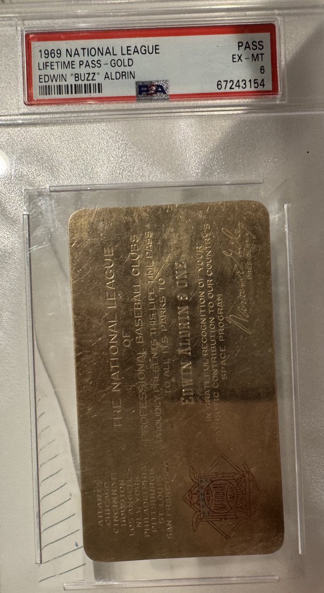 darrenrovell's tweet image. Some of my moon collection:
1. Buzz Aldrin’s gold pass to get him and a +1 into any NL game of his choice from 1969 on.
2. Buzz Aldrin’s gold pass to get him into any AL game of his choice from 1969 on.
3. Only known existing pass to get into the moon materials receiving lab.