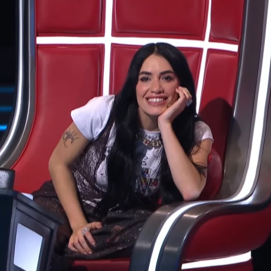 esta cristiana me llega a mirar así y la quedo