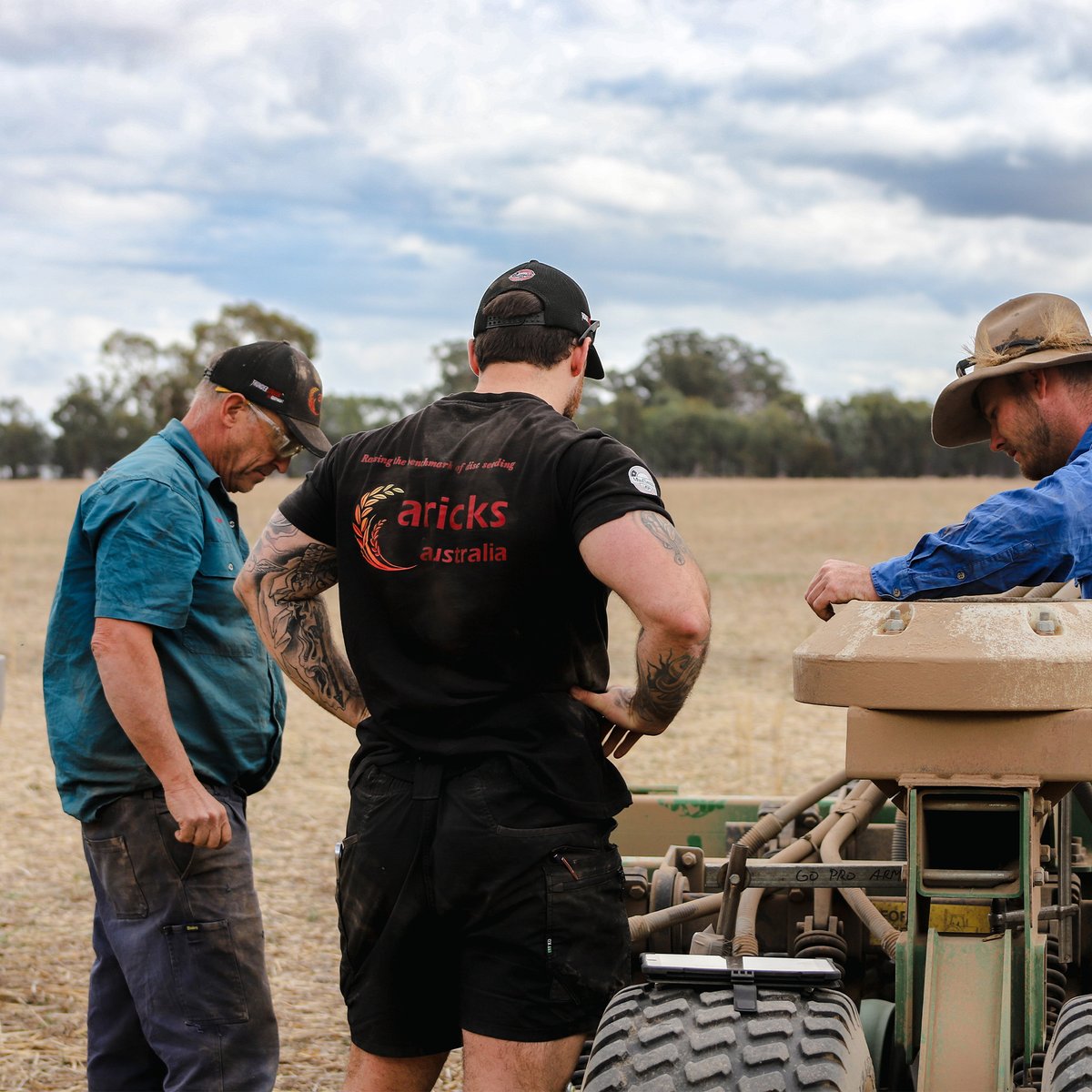 Family, farming, and fixing what matters.
At Aricks, it’s not just a job, it’s a legacy.

👉 Built by farmers. Trusted by families.
#jd #JohnDeere #farm #AG #Agriculture