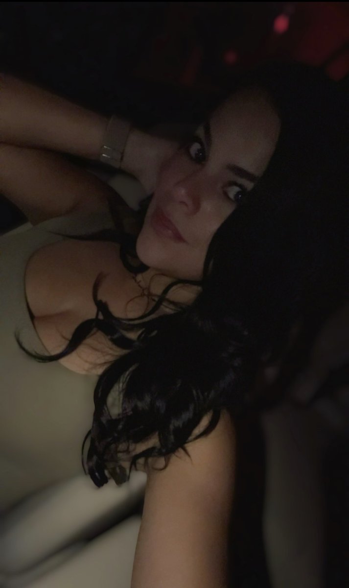 Elen1013's tweet image. Tú me gustas más que el Nestea… Toa' mis ganas son fan de ti….Tú me dirás, so tell me something so tell me something-thing-thing-thing-thing-thing 🎶