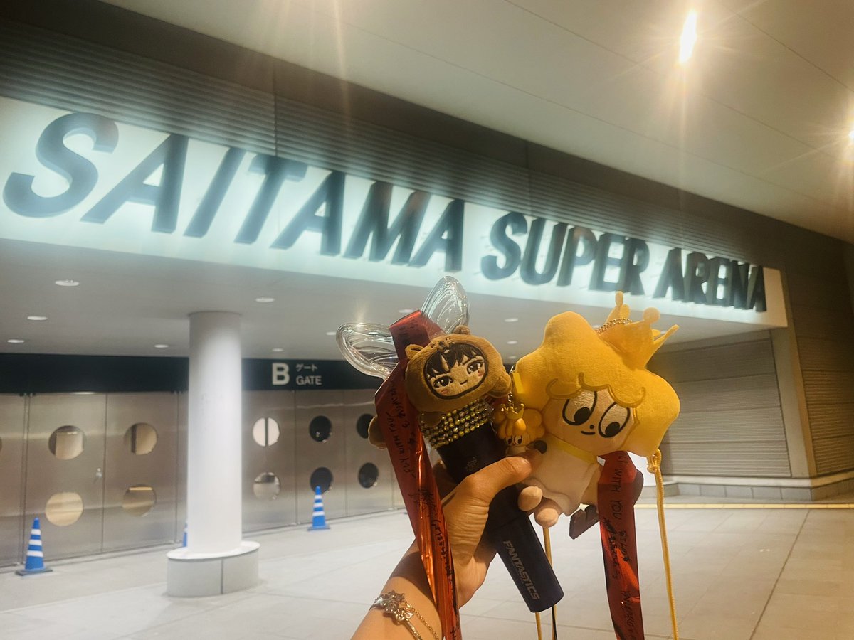 🦋FANTASTICS LIVE 2025🦋
"RISING BUTTERFLY" 0721

最終日だけだったけど最高に最強で最上な幸せ空間だった。やっぱり9人が好き🌻

初のたまアリ単独ほんと庭すぎて大感謝♩

開演前のトイレで戻ってきたら隔離されたけど、目の前トロッコだったのも良い思い出です😭😭

席も良席で上司ありがとう🦥