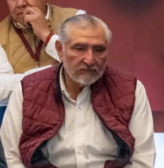 jose_anton's tweet image. Así se ve quien puede perderlo todo
📉 Poder
🛡️ Protección
🚫 Impunidad
Adán Augusto sabía quién era Hernán Bermúdez
Lo fichó el Ejército por nexos con crimen organizado
Y aun así lo hizo Secretario de Seguridad en Tabasco
Hoy Adán guarda silencio y
Claudia Sheinbaum lo defiende