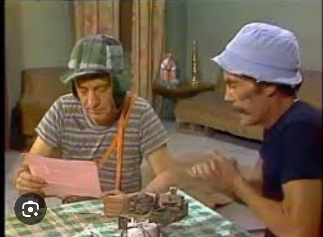 Andrónico con su asesor español luego de cada "entrevista pregrabado"