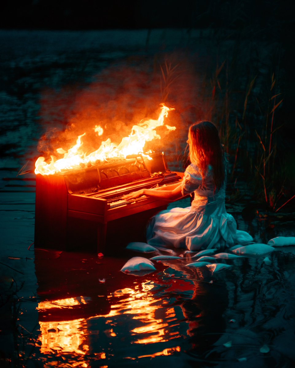 CvatikPhoto's tweet image. writer’s block