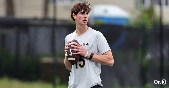 psuprospects's tweet image. Another QB prospect I really like for Penn State early is @KeeganCroucher the QB from Connecticut is an absolute beast drops balls into the bucket with ease. We just offered pretty recently but Keegan isn’t a stranger with 4 visits. He also works with @M2_QBacademy.