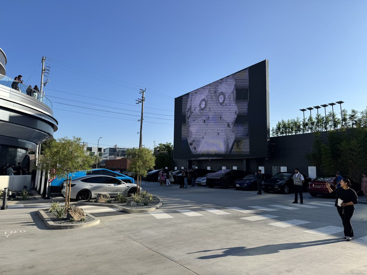 brandontsla's tweet image. Views from grand opening day at the @Tesla Diner. Waiting outside for 8 hours was worth it