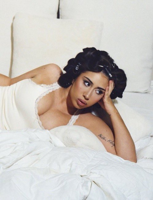 chartkali's tweet image. Kali Uchis has now reached 13 billion streams on Spotify this decade across all credits.
2020 — 191M
2021 — 1.764B
2022 — 1.632B
2023 — 3.441B
2024 — 3.846B
2025 — 2.186B (so far)
Total — 13.060B