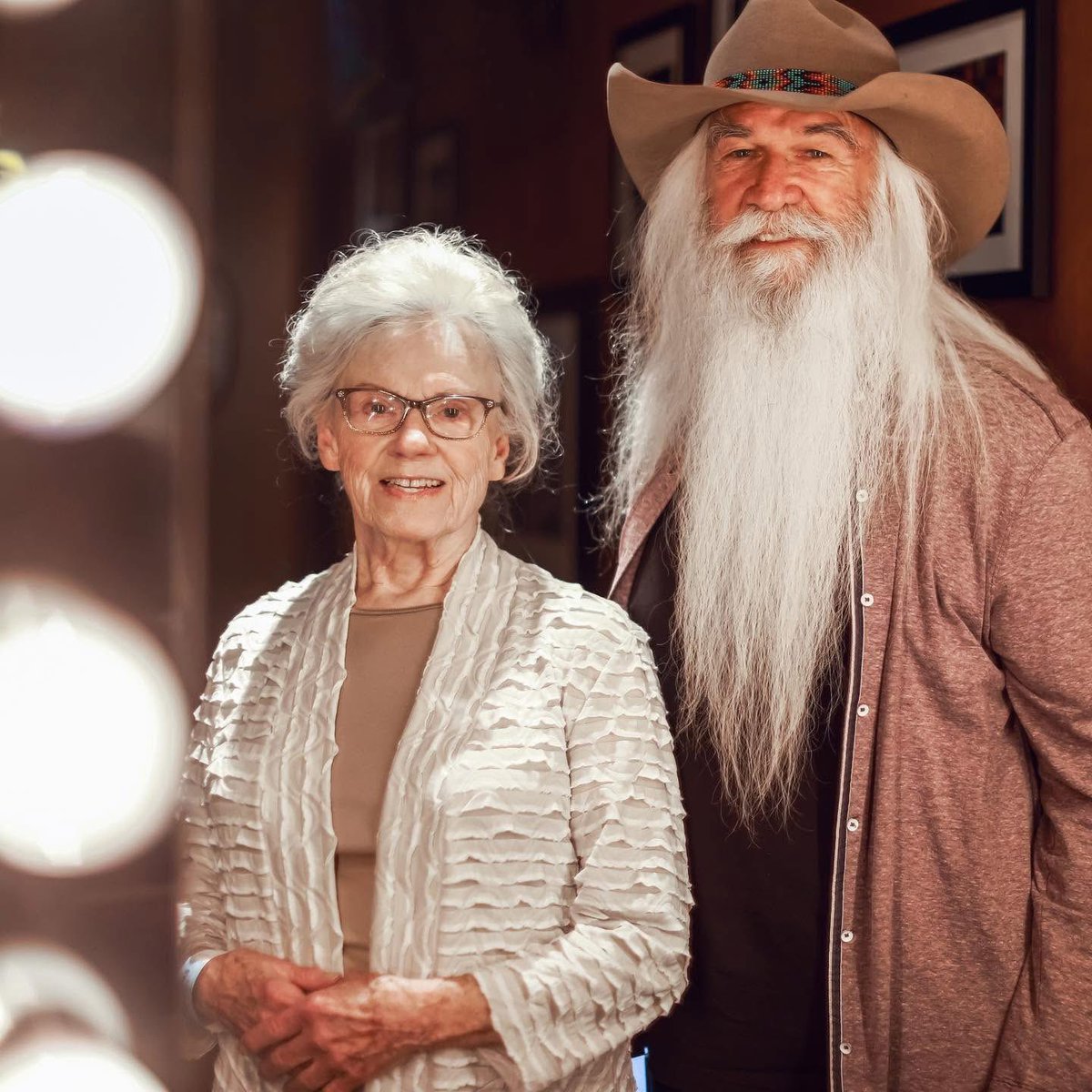 wlgthegoldens's tweet image. This photo of @wlgolden backstage at the @opry with his sister Lanette is a reminder to thank your music teachers.
Lanette shared her love of music and harmony with William when they were kids, dreaming together as they listened to the Opry on the radio.
📸 Michael Jenkins