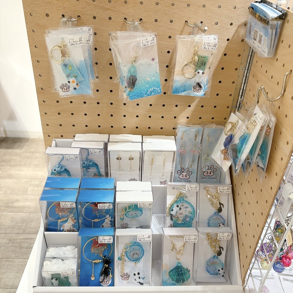 mtom0209's tweet image. 只今納品完了しました。
現在は店頭に並んでる作品が全てとなっています。
全て制作分は納品済なので最終日まで追納は出来るか未定です^^;
#CARAMEL_MUSEUM