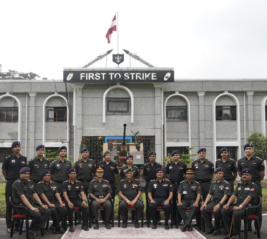 IaSouthern's tweet image. Lt Gen Sumer Ivan D’Cunha, SM, DG & Col Commandant , Army Air Defence, visited the #FirstToStrikeBrigade to review capability enhancement projects and operational readiness.
He commended the formation for its professionalism and stellar performance during #OpSindoor.…