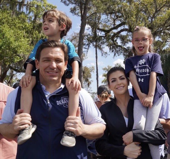 CryptidPolitics's tweet image. You couldnโt find a more photogenic family if you tried.
@GovRonDeSantis
@CaseyDeSantis
