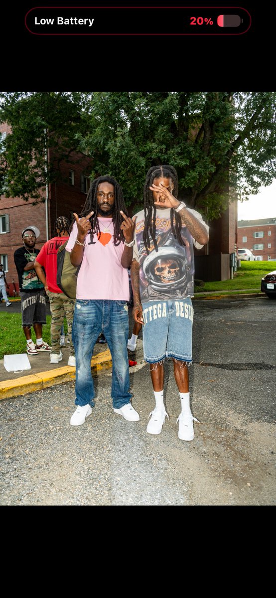 Dirtyside_Dewop's tweet image. She Going  Fuck 100 niggaz 
Trying get over Me 
Ima count 100 bands 
Before I ask a Bitch pls🥱