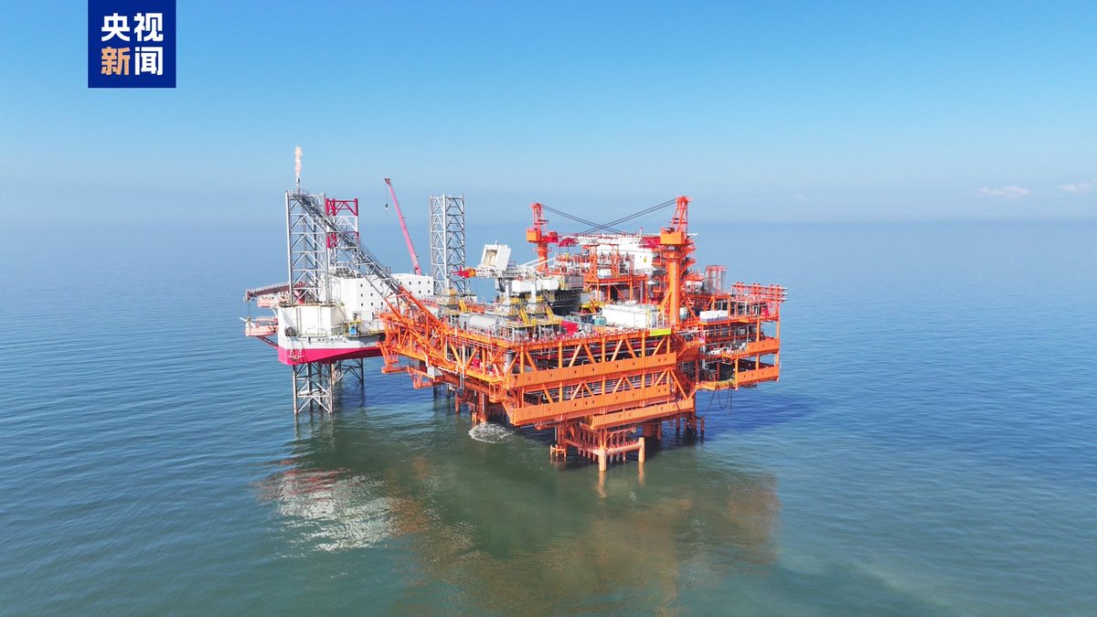 ChinaScience's tweet image. China's Kenli 10-2 oilfield has put into operation its phase I development in Bohai Sea, marking the start of production at the country’s largest offshore shallow lithologic oilfield with proven geological reserves exceeding 100 million tonnes, its operator said on Tuesday.
The…