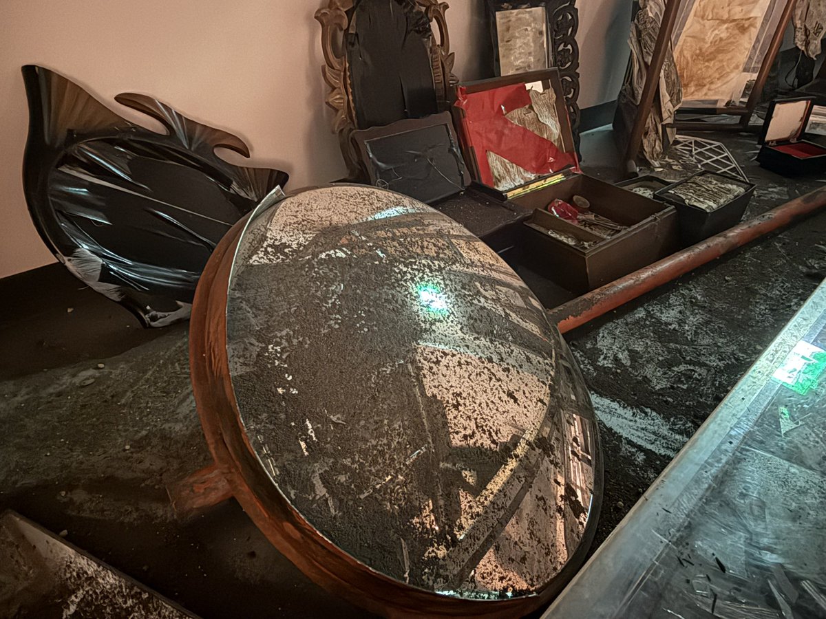RideR_TiM_'s tweet image. 鏡に対する恐怖心、かなりそそられる