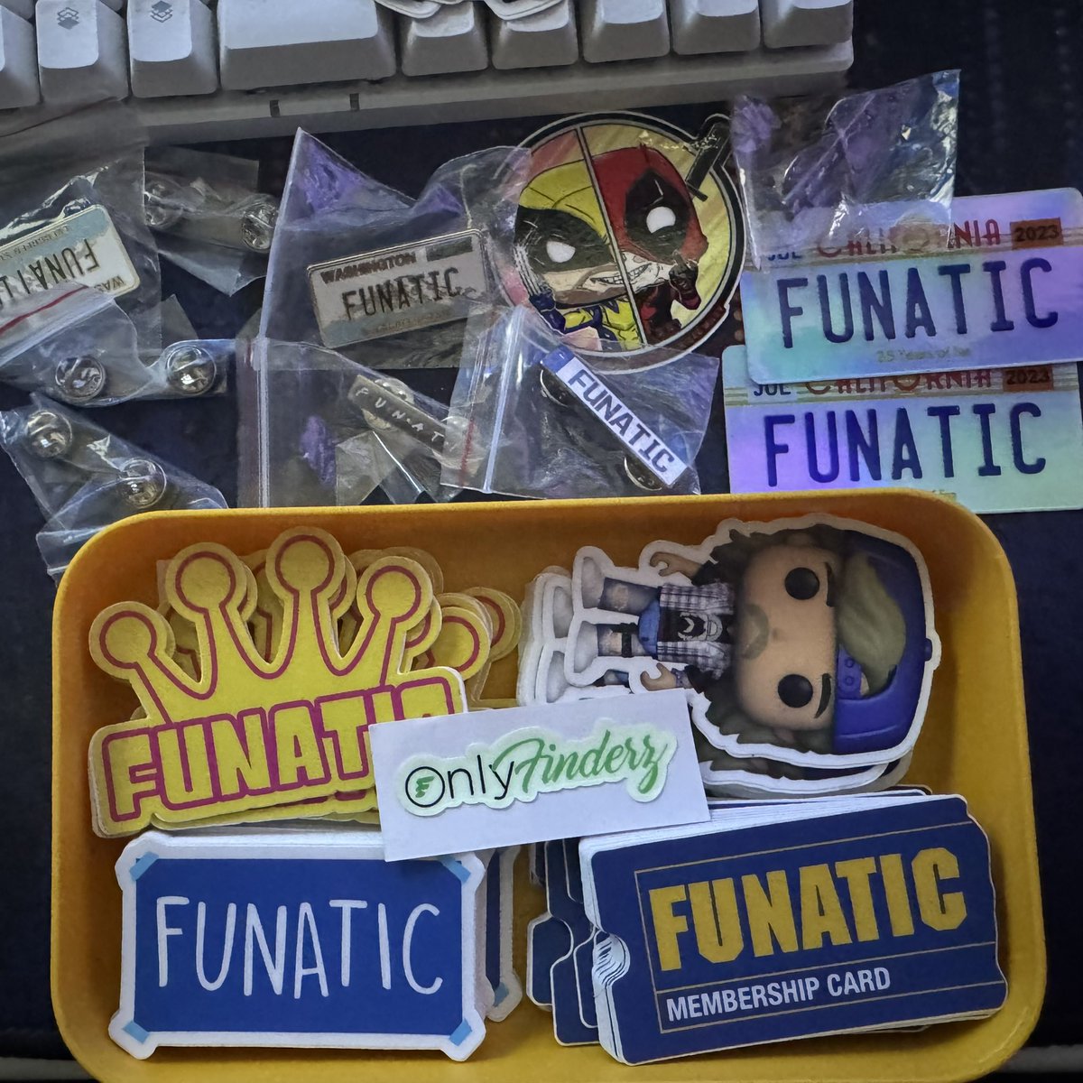 If you want pin/sticker at #SDCC just ask me for one; I forgot to post this when <a href="/SD_Comic_Con/">SDCC Unofficial Blog</a> asked about stuff people were giving away <a href="/ParksAndCons/">Parks And Cons</a> <a href="/LVFunkoholics/">Las Vegas Funkoholics</a> I just ask you donate in memory of my kiddo who passed from cancer 0mie4.kids if you can or share! 🤙