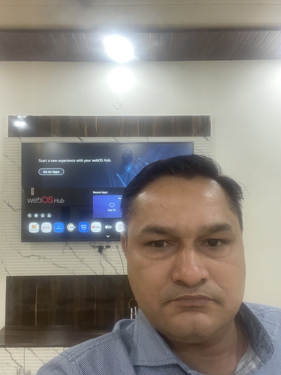 घटते लाइक में , दम तोड़ती पोस्ट में 
किंचित नही भयभीत मैं...
काल के कपाल पर, फिर से लिख  कर मिटाऊंगा..
अब इससे भी बेहतरीन पोस्ट लाऊंगा !!                                             😂😝😝