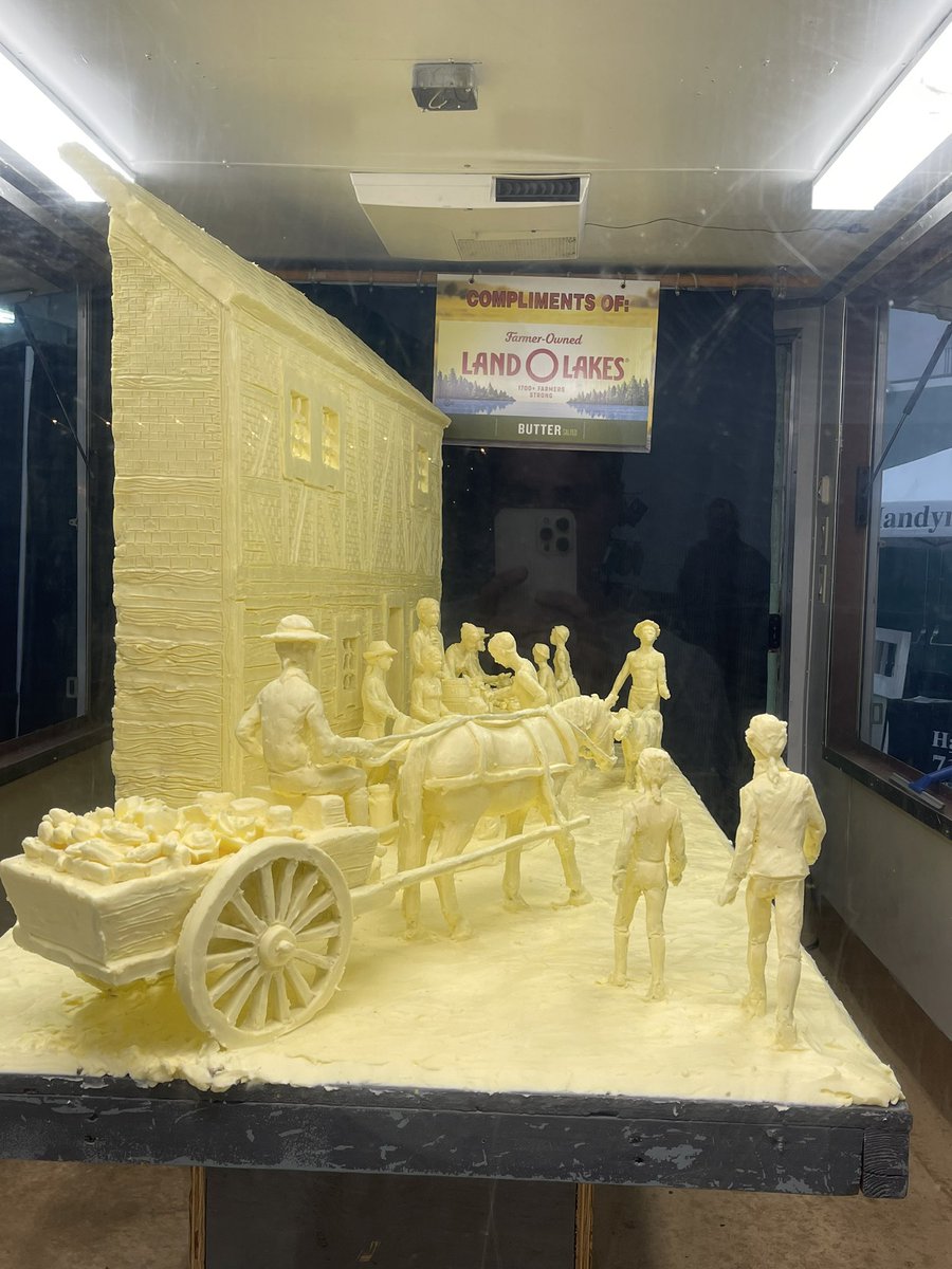 KeithbPa's tweet image. Yep. Thatβs all made of butter!
πYork County Fair