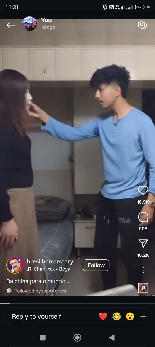 AkisselDonner's tweet photo. E esse babado da Sister Hong? Kkkj' eu não sou acostumado a entrar no hype dos memes mas neste eu entrei até em um grupo do telegram. Tudo muito gore e que me dava vontade de vomitar. Mas eu queria ver real o capítulo da melancia e também tinha ficado curioso sobre este cara aqui https://t.co/imklXVCiXy