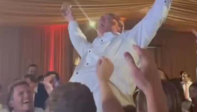 barstoolsports's tweet image. The Tkachuk Family Saved Their Most Dominant Performance Of The Year For The Dance Floor At Matthew's Wedding buff.ly/OodnMWt