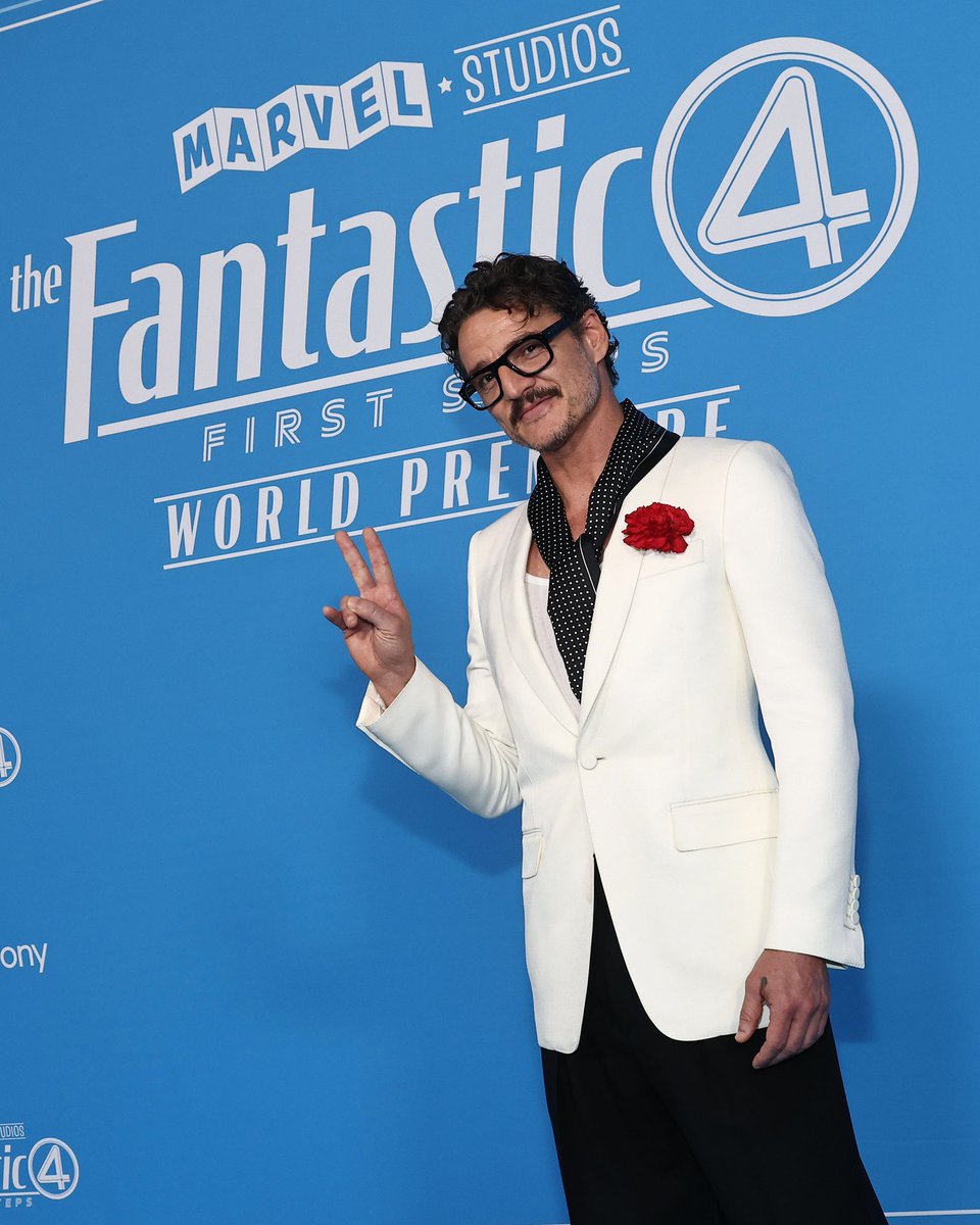 metgalacrave's tweet image. Pedro Pascal attends 'The Fantastic Four: First Steps World' Premiere.