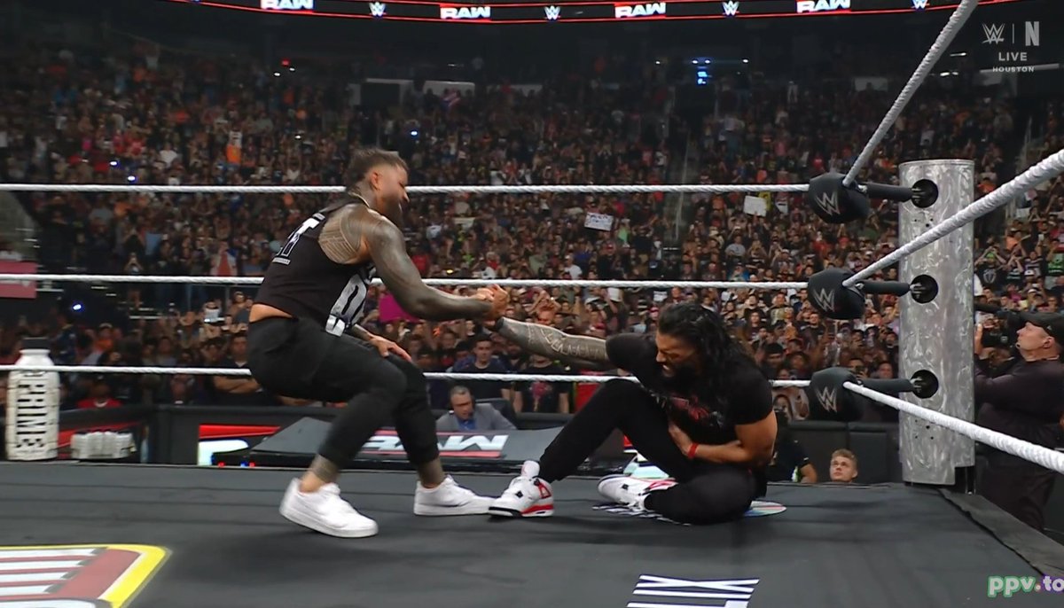 ibeastIess's tweet image. WHAT AN ENDING.
WE'RE GETTING JEY/ROMAN VS BRONSONS. AHHHHHHHHHHHHH