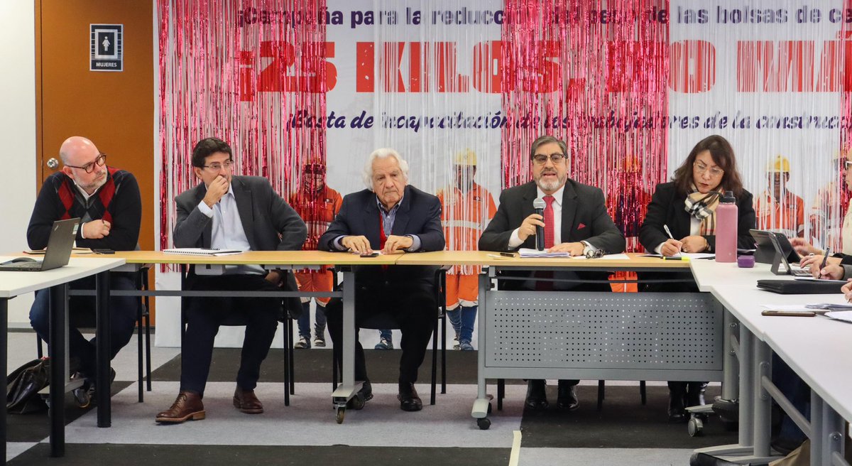 CALPERUOFICIAL's tweet image. 🔵📢#NotaDePrensa | CAL SE INCORPORA AL ACUERDO NACIONAL TRAS SESIÓN DE TRABAJO SOBRE CRIMEN ORGANIZADO E INSEGURIDAD CIUDADANA
El Colegio de Abogados de Lima (CAL) participó este lunes 21 de julio en la sesión del Grupo de Trabajo del Acuerdo Nacional, convocada para abordar la…