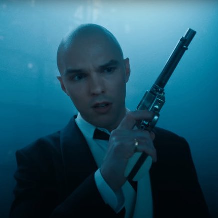 HollywoodHandle's tweet image. James Gunn says Malik’s death in ‘SUPERMAN’ was originally much darker before getting cut.
“He fell on the ground, and blood is pouring out onto the platform, and Lex looks down and sees the blood is about to get on his shoes.”
(Via: youtube.com/watch?v=X_6R6V…)