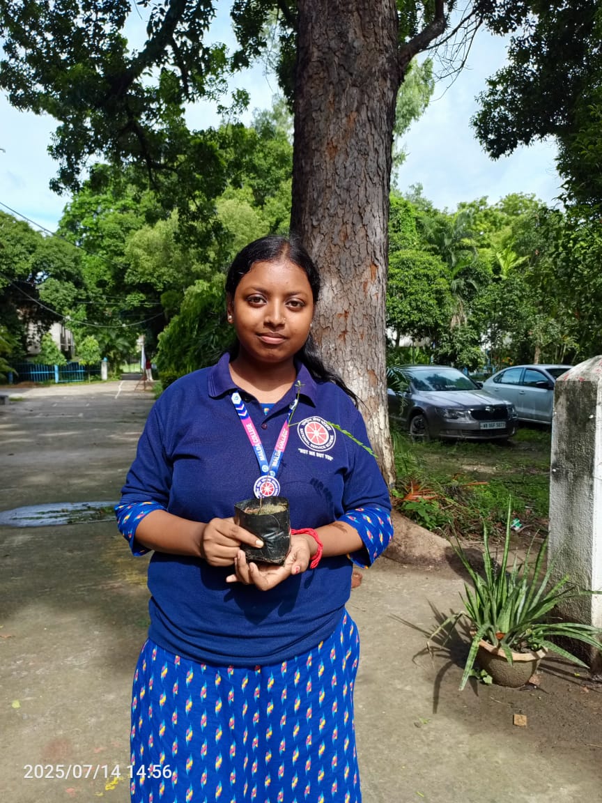 TanushreeM89383's tweet photo. I also participated in the tree plantation program during this Van Mahotsav (Forest Week).
I am truly delighted to have been a part of the week-long activities and to have contributed through my involvement. 💚💚
@MaldaNss @_NSSIndia @BhartiyaConnect #TreePlantation #forestweek https://t.co/OUGGf2OLra