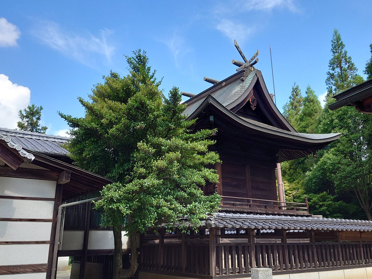 今日はホテルからタクシーを使い、福井八幡神社　初参拝⛩
心身健康を願い御祈祷していただきました♪
今年中にまた寄らせていただきますね☺
#御朱印
#直書き
#福井八幡神社
#広島県
#福山市
#瀬戸町