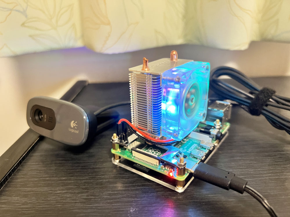 murasametech's tweet image. Raspberry PiとOpenCVを使った動体検知、実はPython初心者にもすごくオススメです✨

この記事ではカメラ映像から動きがあった瞬間を検知して画像を保存する仕組みを解説しています📷

ハードもソフトも学べて、実践的なスキルが身につきます！
#Python #RaspberryPi #OpenCV #動体検知…