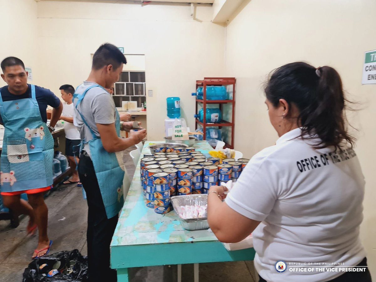 PHNews01's tweet photo. The Office of the Vice President Disaster Operations Center(OVP-DOC) is currently preparing relief items to be distributed for relief operations to victims of severe flooding caused by the southwest monsoon.
#SaraDuterte
#DuterteImpact
#DuterteCares
#DuterteLegacy
#DuterteEffect https://t.co/R0wmj4vOwg