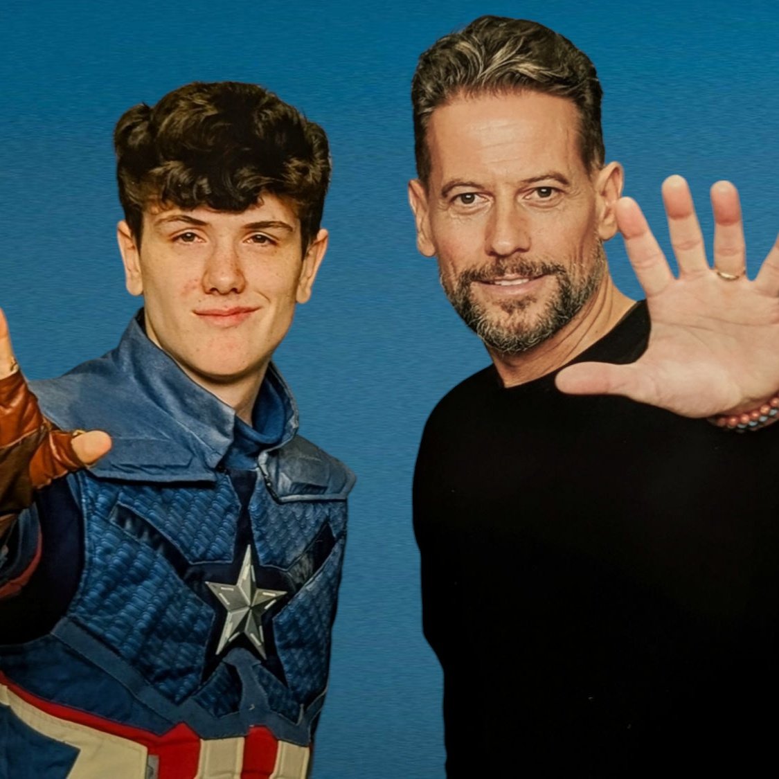 TomMCJL's tweet image. Ioan Gruffudd has arrived at the world premiere of #FantasticFour FIRST STEPS! - My goat receiving the additional support he deserves!