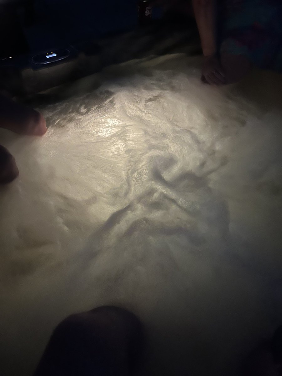 AustinH2714's tweet image. Hot tubs at night are the move yo