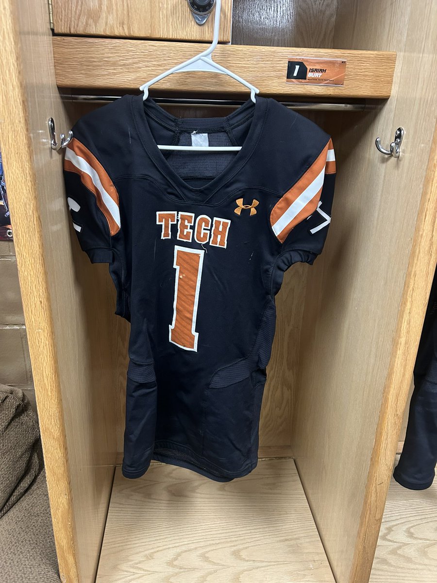 Isaiah55507's tweet image. Had an Awesome Visit today down at Montana Tech!! Thank you to all the coaches for showing me around!!! Can’t wait to watch a game this fall!!⚒️⚒️@MonTechFootball
@CoachKyleSamson @MTFBCoachSchlee
@CoachTravisDean
@CoachAndersonMT
@CoachMAllenFB
@CoachMann90