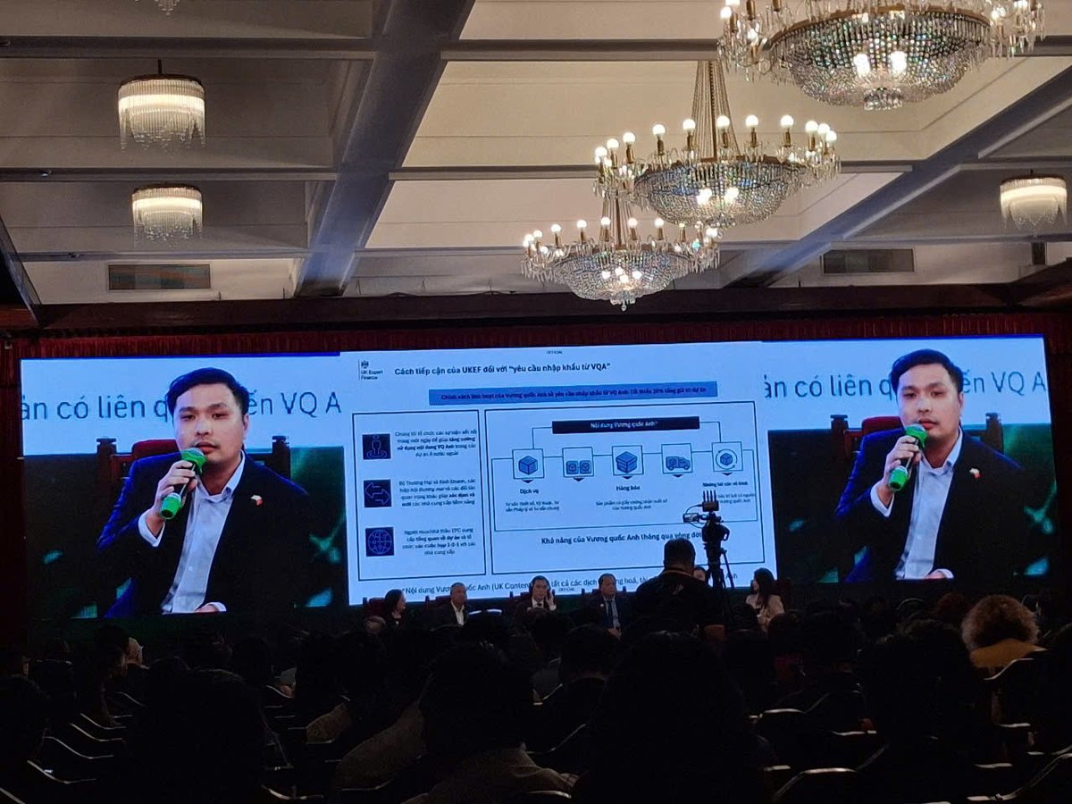 UKinVietnam's tweet image. "UK Export Finance currently has 5 billion pounds to support British and Vietnamese companies" - Country Head of UKEF in Viet Nam, Laos and Cambodia, Do Hoa Nguyen, shared during the TOP 50 Sustainable Development Enterprises award event. organised by Nhip Cau Dau Tu magazine