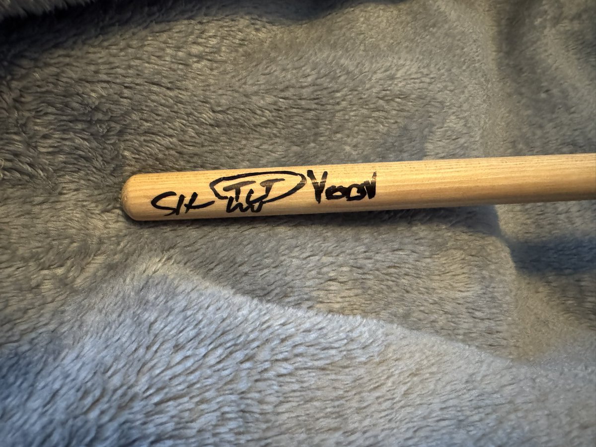 The_GlassPhoenix tweet media