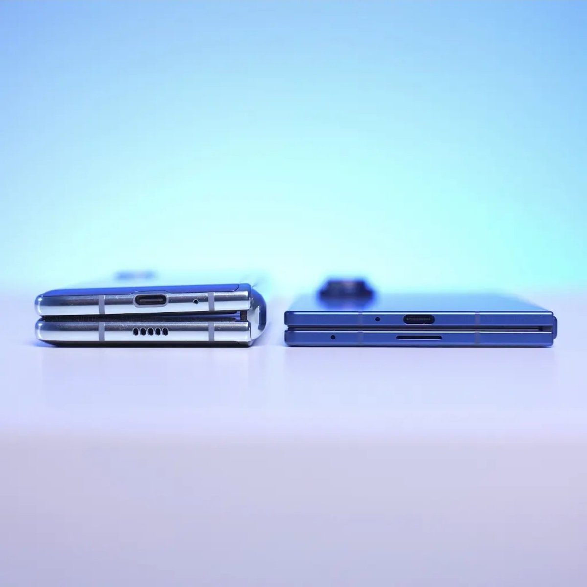 NubiruStar's tweet image. Samsung continues to innovate
Samsung Galaxy Fold 1 x Galaxy Z Fold 7