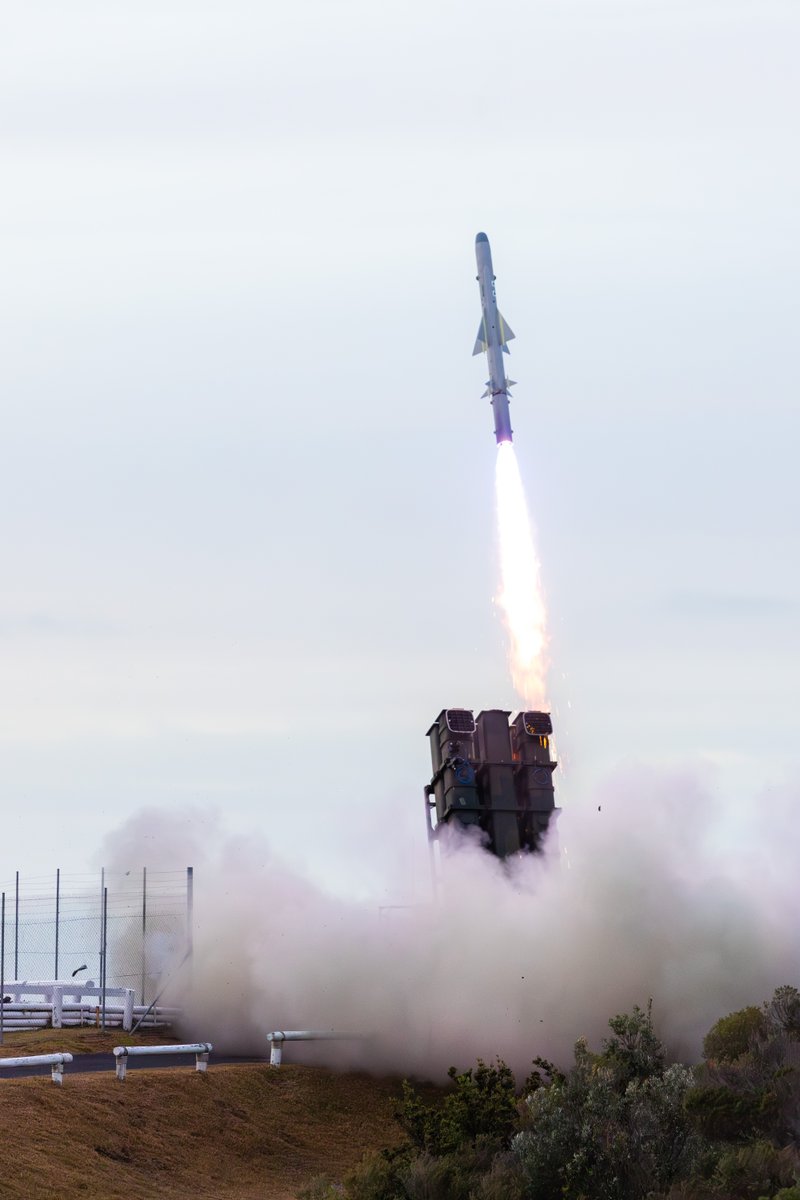 TalismanSabre's tweet image. Surface-to-Ship missiles were launched from a truck-mounted JGSDF Coastal Defence Battery, engaging with a floating maritime target located 30km off the coast of Jervis Bay, NSW. 🇯🇵
📷 PTE Alex Brown
@jointstaffpa
