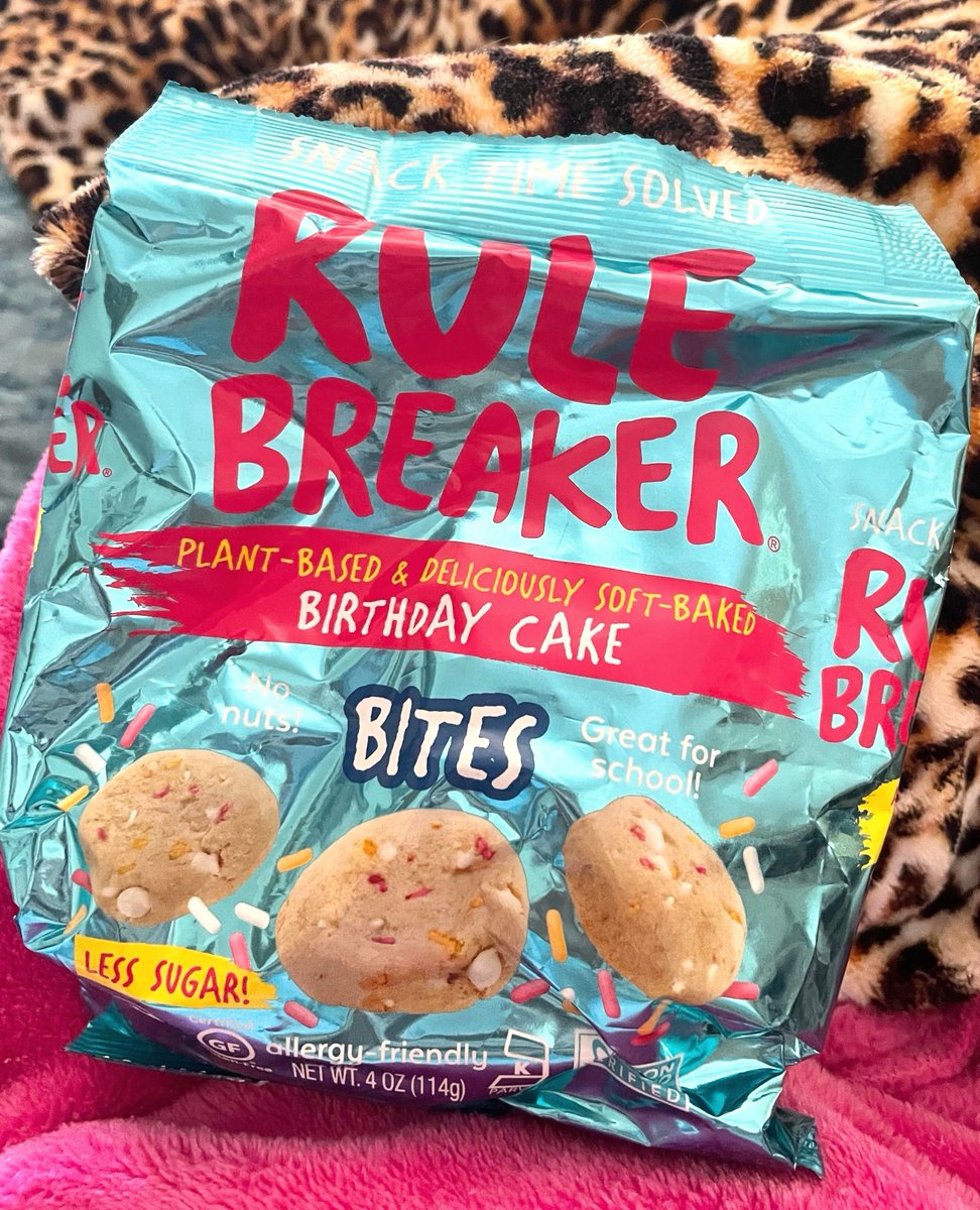 🎉 Let’s get this party started! Our Birthday Cake Bites bring the celebration every day—no candles required. 🎂Soft-baked, allergen-free, and packed with feel-good fun, they’re the sweet treat everyone can enjoy. 

#birthdaycake #happybirthday #bearulebreaker #RuleBreakerSnacks
