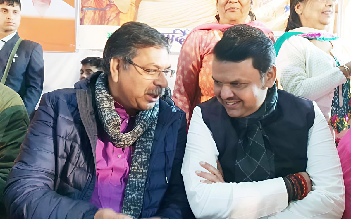 Satish Poonia (@drsatishpoonia) on Twitter photo महाराष्ट्र के मुख्यमंत्री श्री देवेन्द्र फडणवीस जी को जन्मदिन की हार्दिक शुभकामनाएं। आपके नेतृत्व में महाराष्ट्र ऐसे ही प्रगति पथ पर अग्रसर होता रहे, आपके यशस्वी जीवन की मंगल कामना करता हूँ। <a href="/Dev_Fadnavis/">Devendra Fadnavis</a> महाराष्ट्र के मुख्यमंत्री श्री देवेन्द्र फडणवीस जी को जन्मदिन की हार्दिक शुभकामनाएं। आपके नेतृत्व में महाराष्ट्र ऐसे ही प्रगति पथ पर अग्रसर होता रहे, आपके यशस्वी जीवन की मंगल कामना करता हूँ। <a href="/Dev_Fadnavis/">Devendra Fadnavis</a>