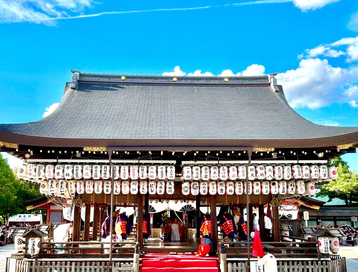 enryakuji_hiei's tweet image. 7月21日京都八坂神社において、昨年より復興されました八坂神社と比叡山延暦寺の神仏習合の法要である「八坂礼拝講」が、藤光賢猊下を大導師のもと厳修されました。法要では国家安寧と疫病退散が祈願されました。
#比叡山 #延暦寺 #八坂神社 #八坂礼拝講
#神仏習合 #国家安寧 #疫病退散 #祇園祭