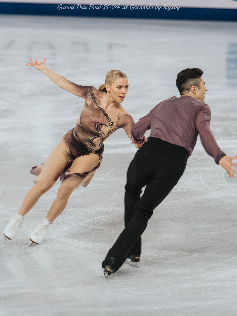 IvyXby's tweet image. Marjorie Lajoie and Zachary Lagha Free Dance at Grand Prix Final 2024 #gpfigure #icedance
So captivating😭