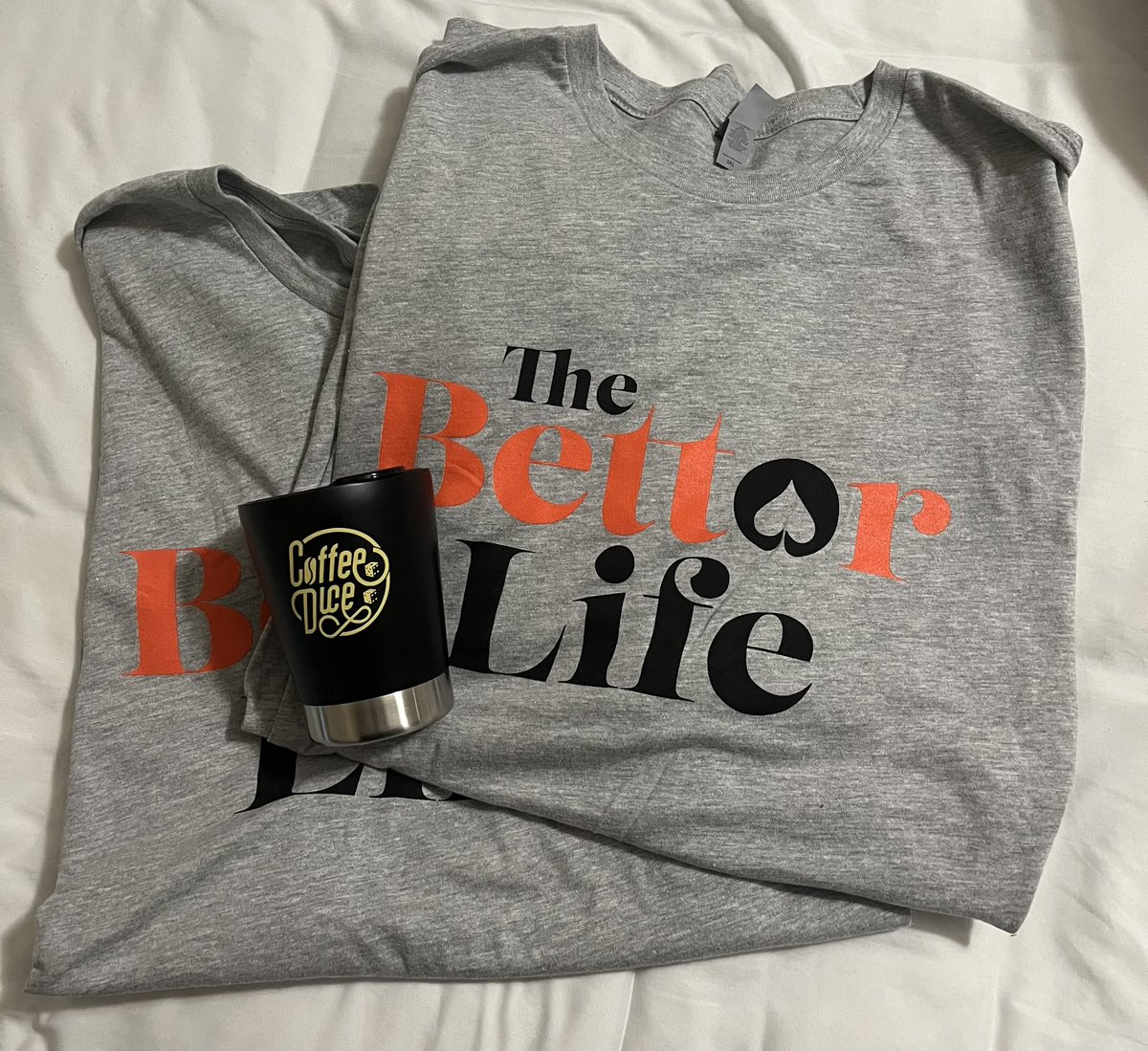 ATXVegasFan's tweet image. When you check the mail and you have new merch from one of your favorite all time podcasts @TheBettorLife ! I got the Fontainebleau chip too! Thanks and look forward to rolling the bones together soon! Hopefully your brother from another mother @EricRoseHH can join us!