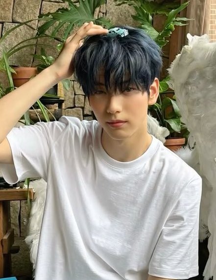 ballticklerbeom's tweet image. it's not kachowing to you that I'm baby soobin! 🤣🙏🏾
#MOASelcaDay #MOASD #MSD #SOOBIN #TXT #TOMORROW_X_TOGETHER