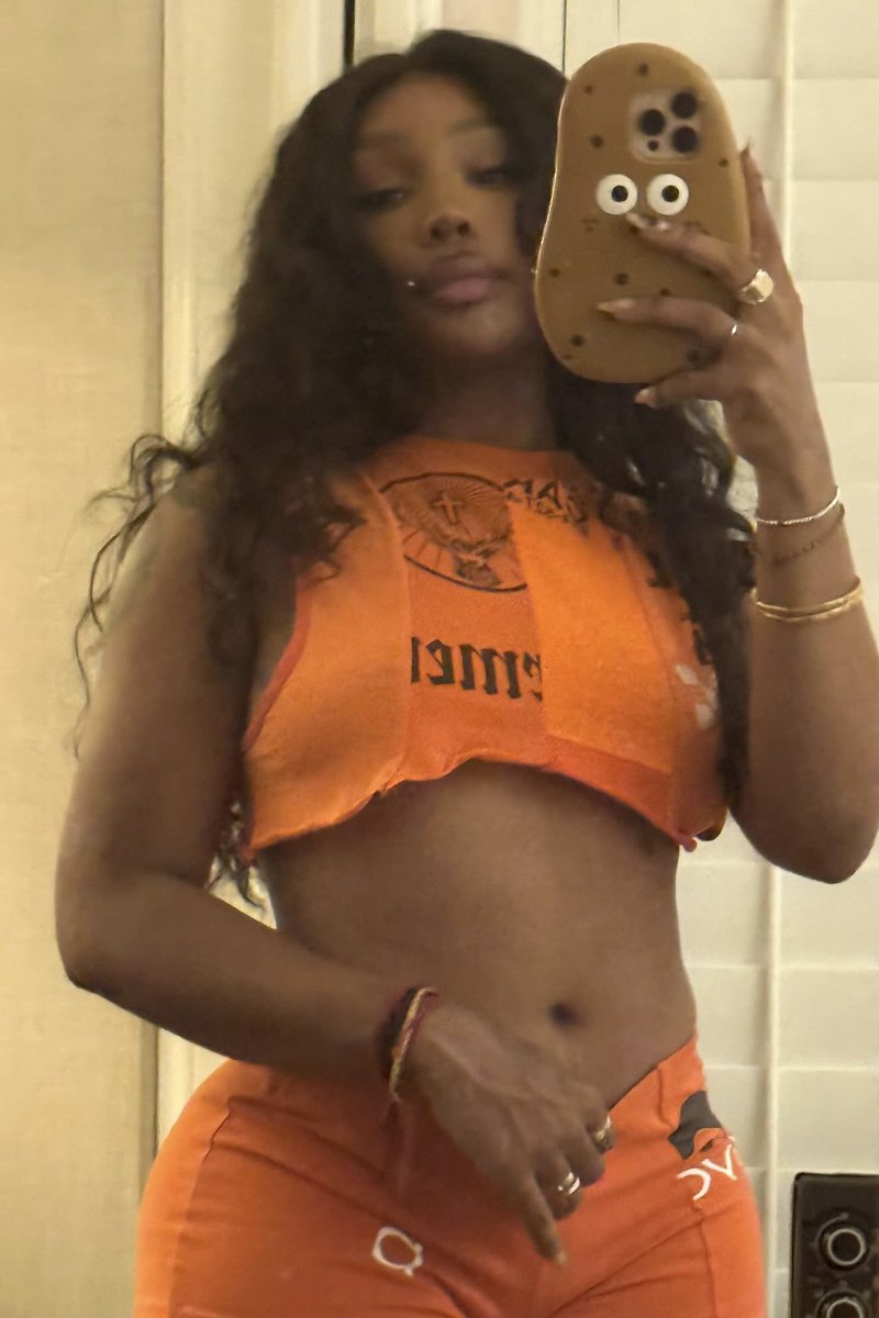 CtrlFactor's tweet image. SZA via Instagram Stories 😮‍💨