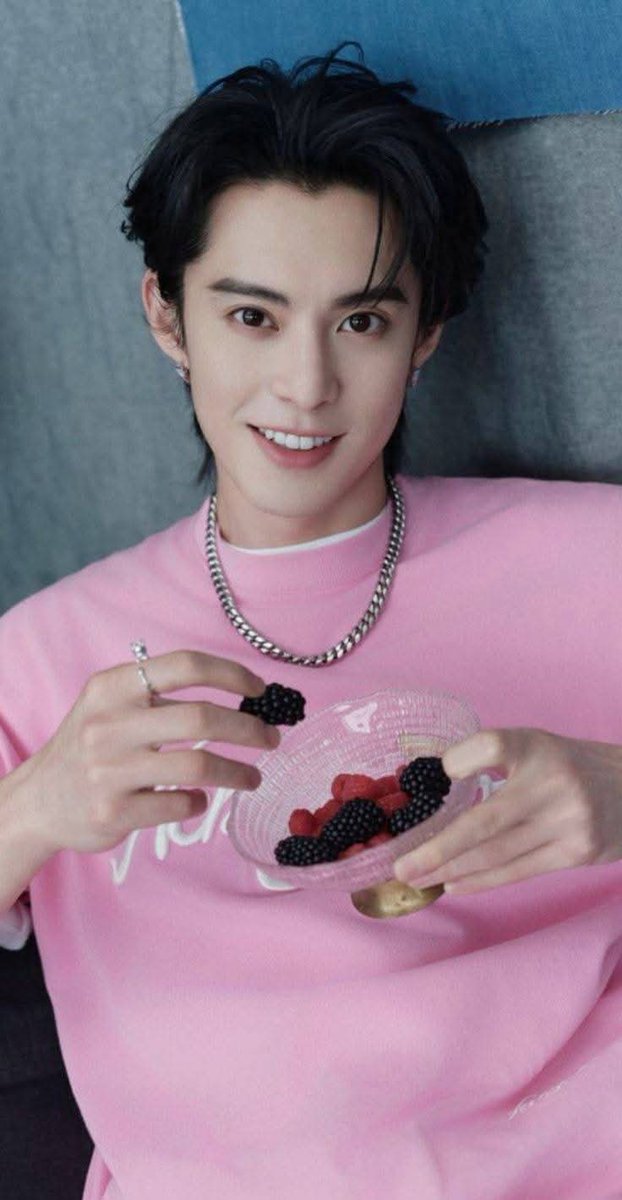 NizeMonserratt's tweet image. Não sei o que eu faço minha paixão e amor por você crê ainda mais cada dia o meu amor por você só aumenta você mudou a minha vida por completo obrigada por você existir na minha vida