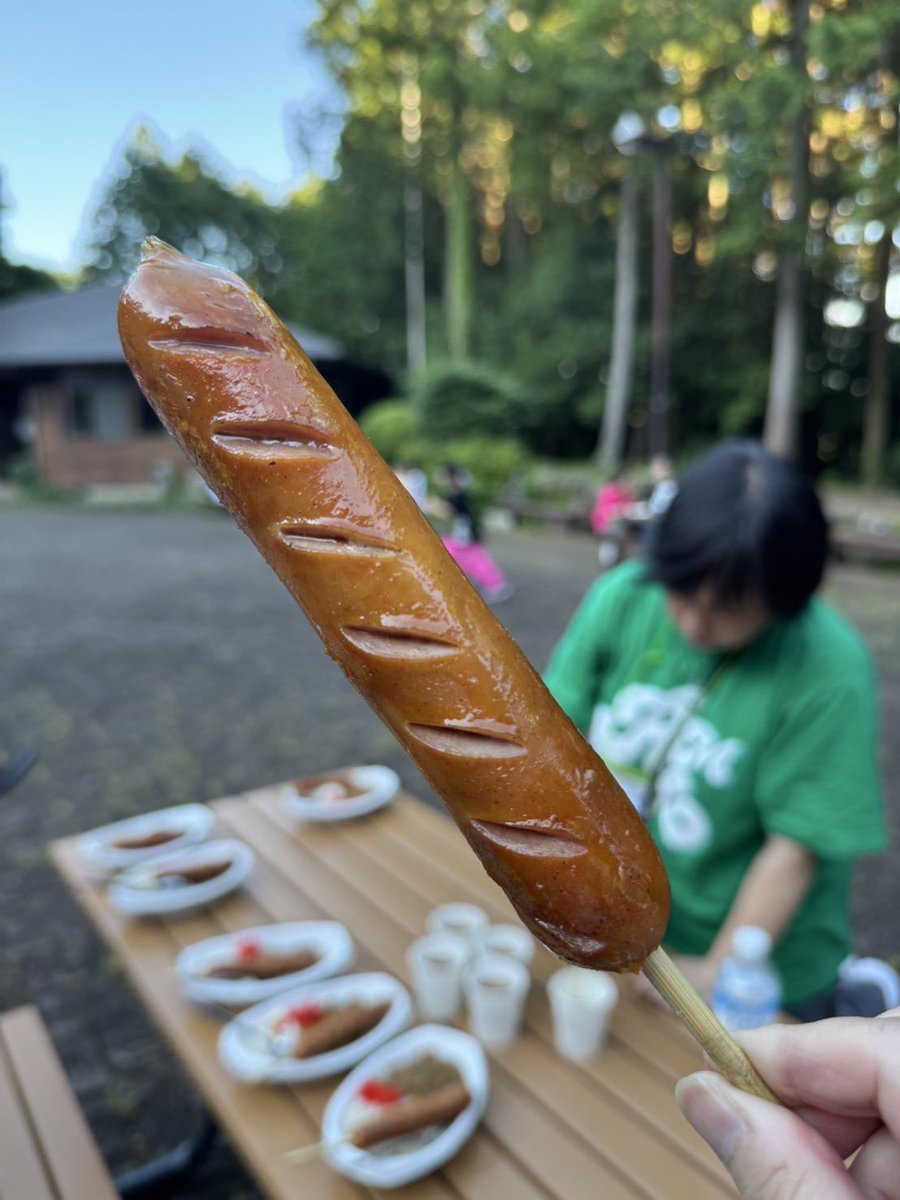 akanetabata's tweet image. Üd CAMP 2025🏕️
日帰り泊まり組あわせて30人以上で、野外炊事、手話ダンスなどを楽しみました。小4からアクティブシニアまで障がいも性別も関係なく交流できる貴重な機会。来年もやるよ!リアルにDEIを体感できるから企業の管理職の方とかも研修合宿として参加したら社会のアップデートにも繋がりそう